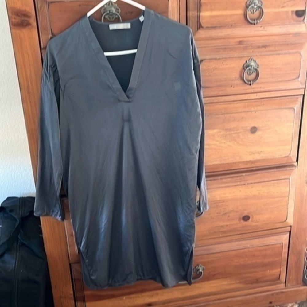 Vince Women’s Charcoal Gray 100% SILK Dress or Tunic Size XS EUC